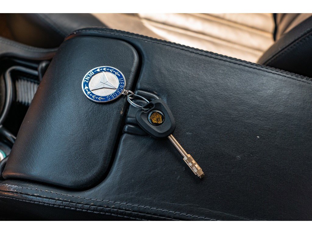 Used 1998 Jaguar XK8 Convertible image 31