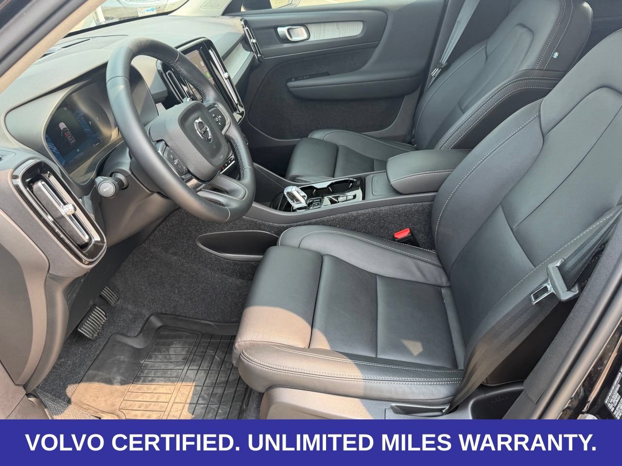 Certified 2026 Volvo XC40 B5 Plus AWD/4WD image 27