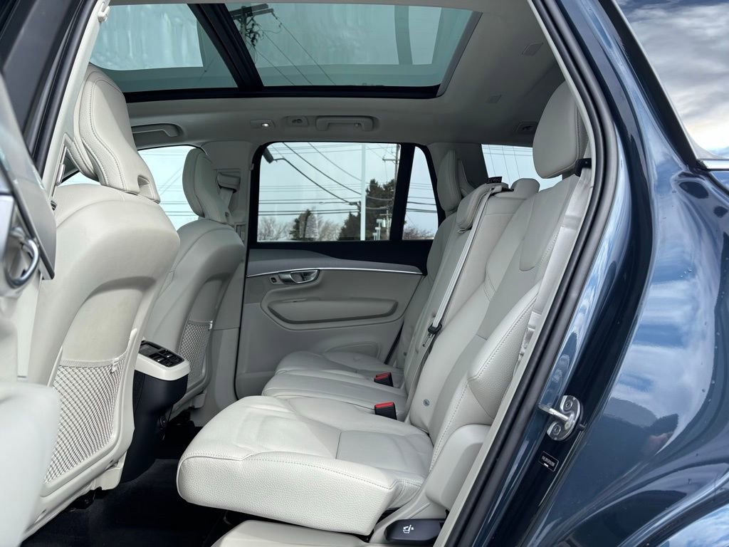 Certified 2024 Volvo XC90 B5 Core w/ Protection Package Premier image 18