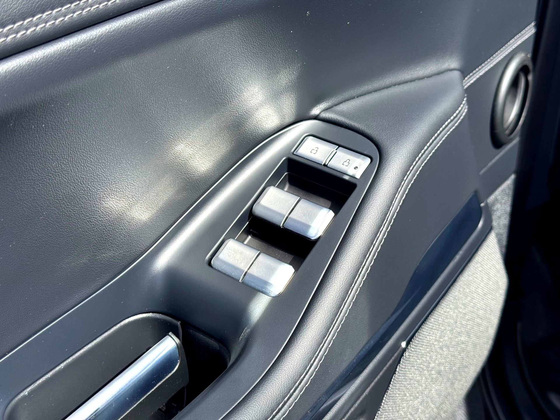 Used 2025 Lincoln Navigator Reserve w/ Jet Appearance Package image 19