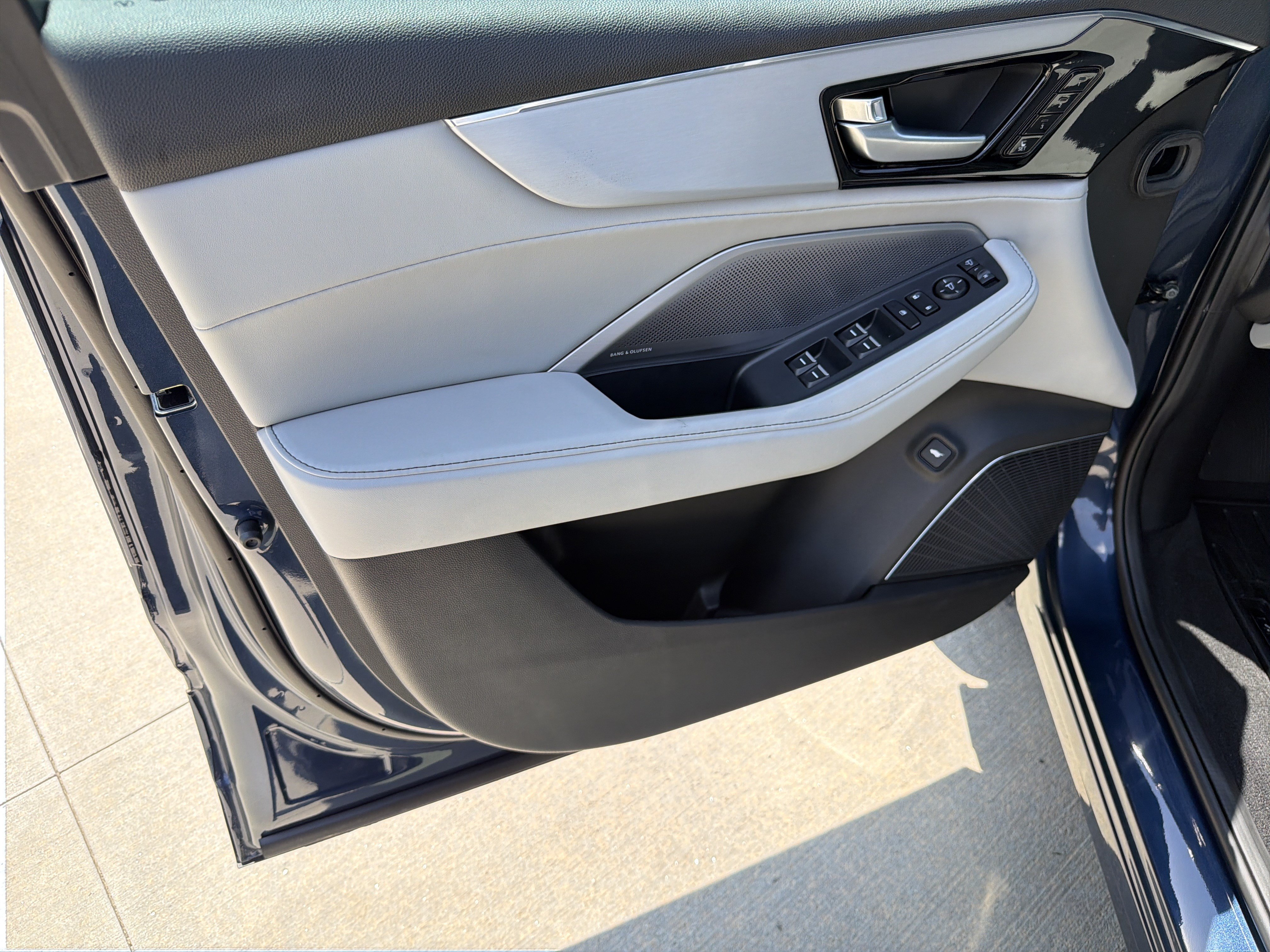 Certified 2026 Acura MDX FWD w/ Technology Package image 14