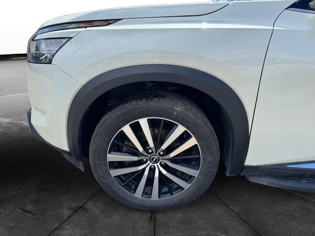 Used 2023 Nissan Pathfinder Platinum w/ Lighting Package (N93) AWD/4WD image 14