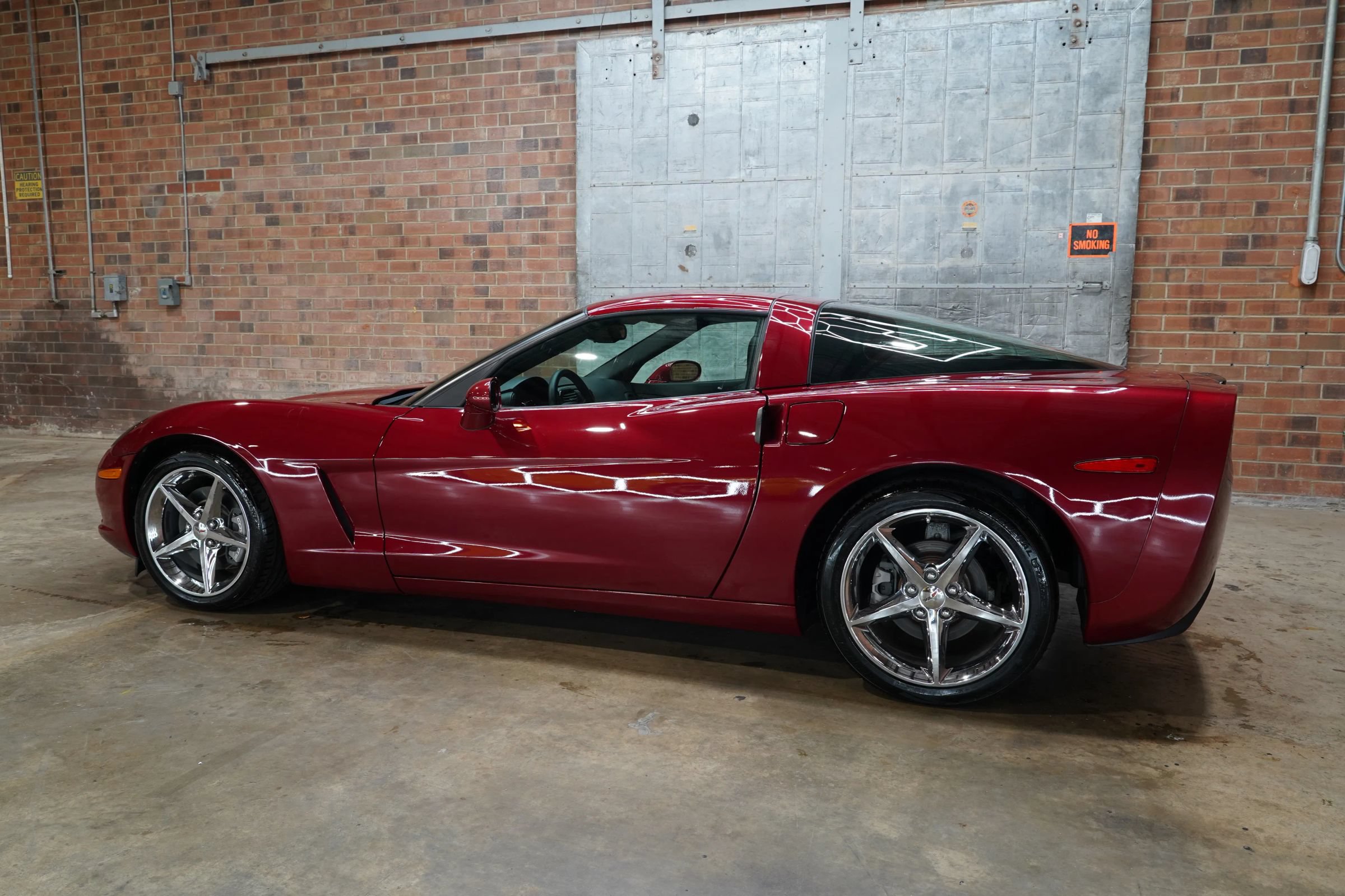 Used 2012 Chevrolet Corvette Coupe w/ Roof Package RWD image 10