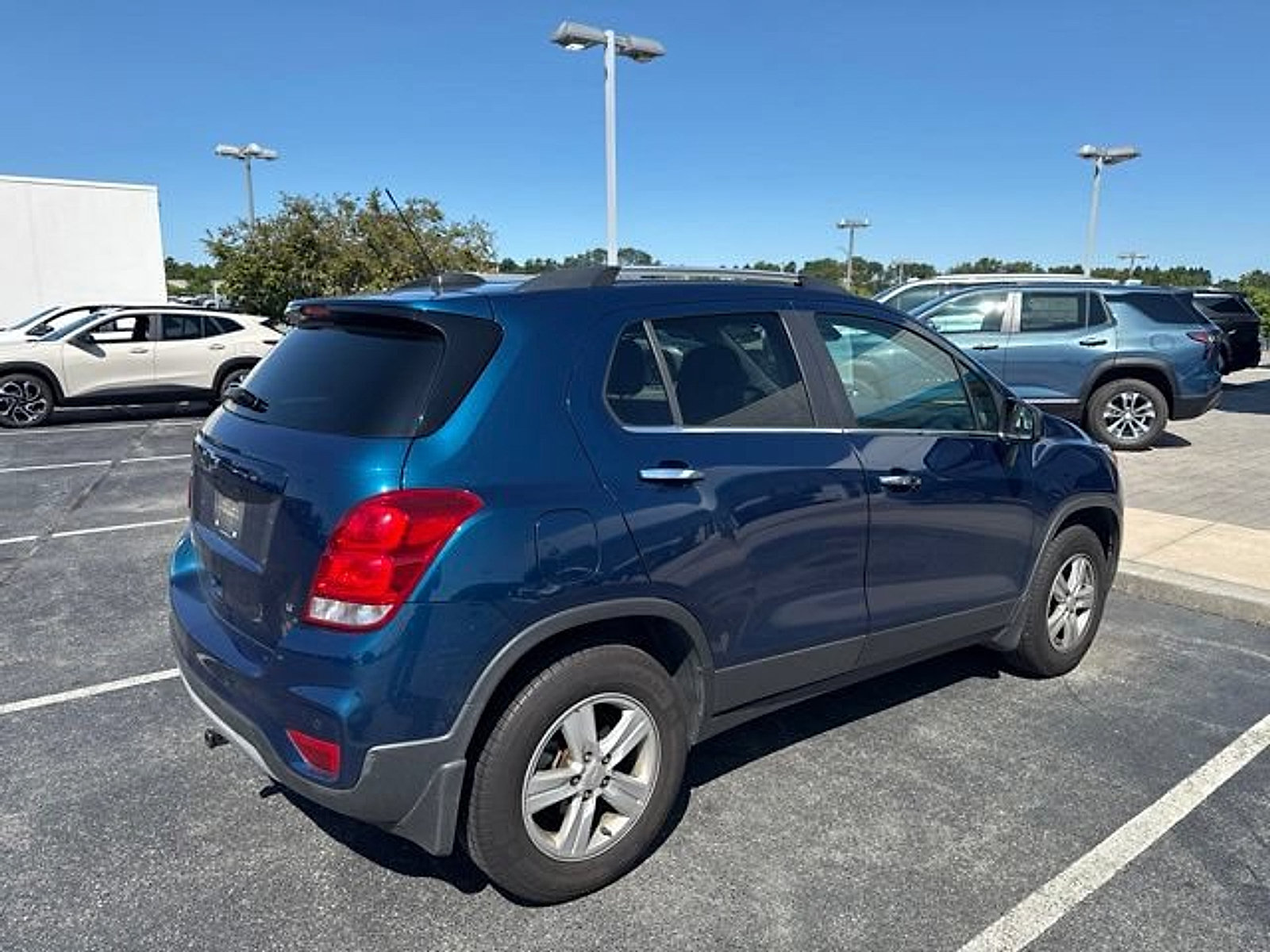 Used 2020 Chevrolet Trax LT w/ Driver Confidence Package AWD/4WD image 10