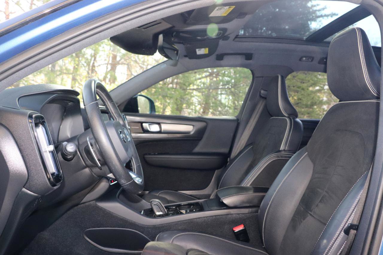 Used 2019 Volvo XC40 T5 R-Design image 10