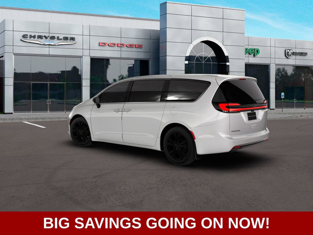 New 2026 Chrysler Pacifica Select image 4
