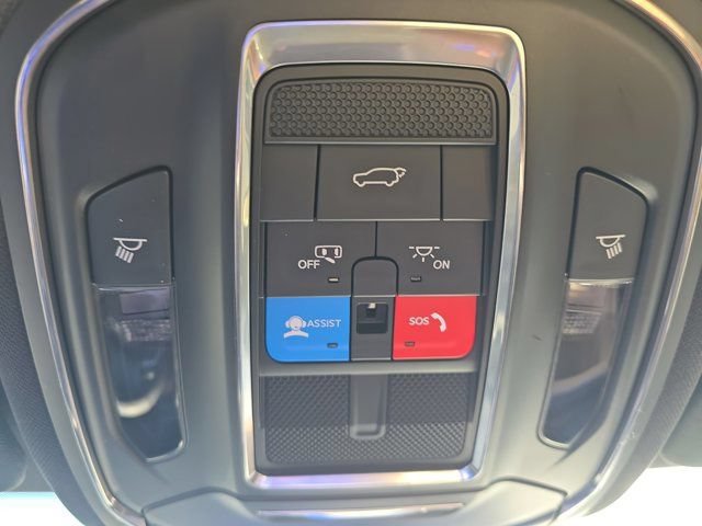Used 2025 Jeep Grand Cherokee L Limited AWD/4WD image 41