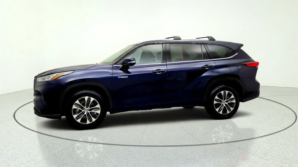 Used 2020 Toyota Highlander XLE FWD image 8