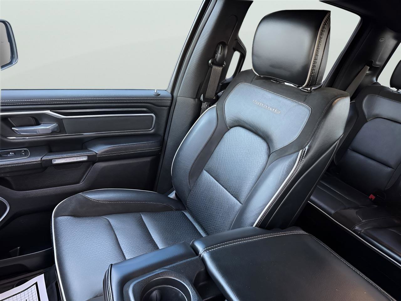 Used 2023 RAM 1500 Laramie image 13