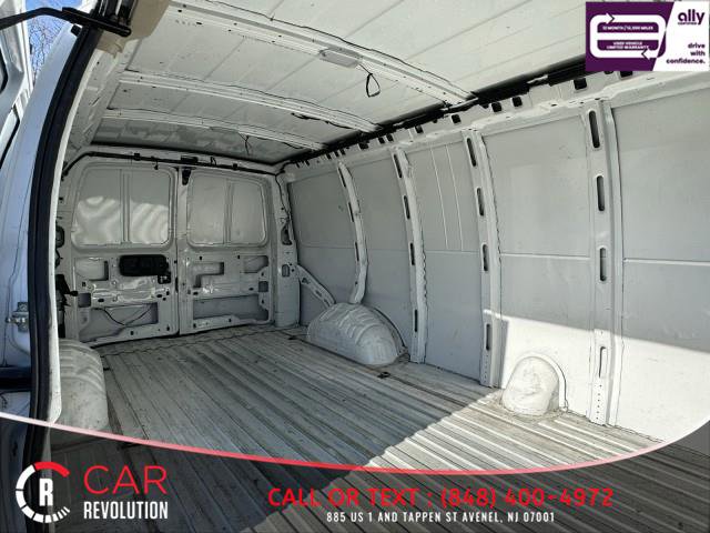Used 2023 GMC Savana 2500 Extended w/ Driver Convenience Package image 11