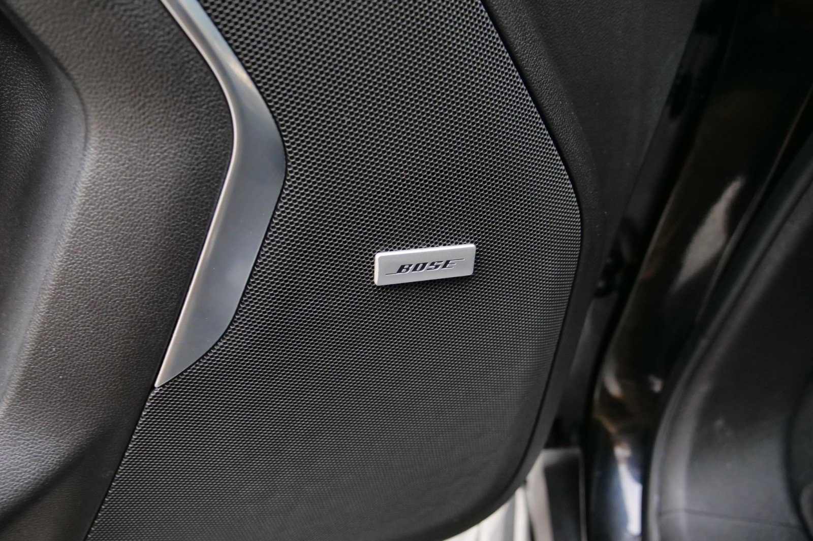 Used 2021 Chevrolet Suburban LT image 17