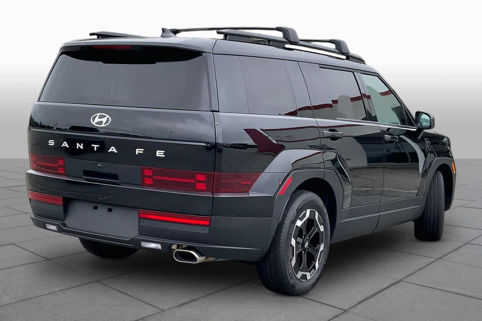 Used 2026 Hyundai Santa Fe SEL FWD image 11