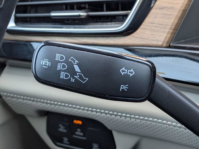 Used 2024 Volkswagen Atlas SE image 23