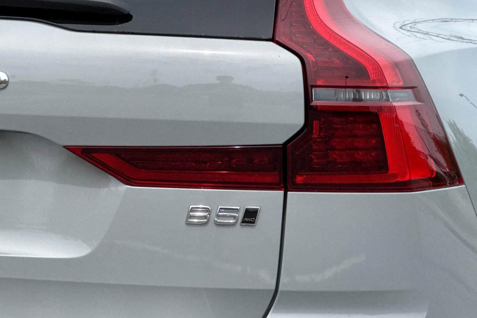 New 2026 Volvo XC60 B5 Ultra w/ Protection Package Premier image 12