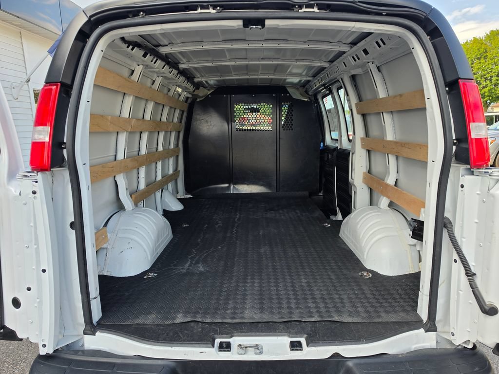Certified 2025 Chevrolet Express 2500 w/ Driver Convenience Package RWD image 37