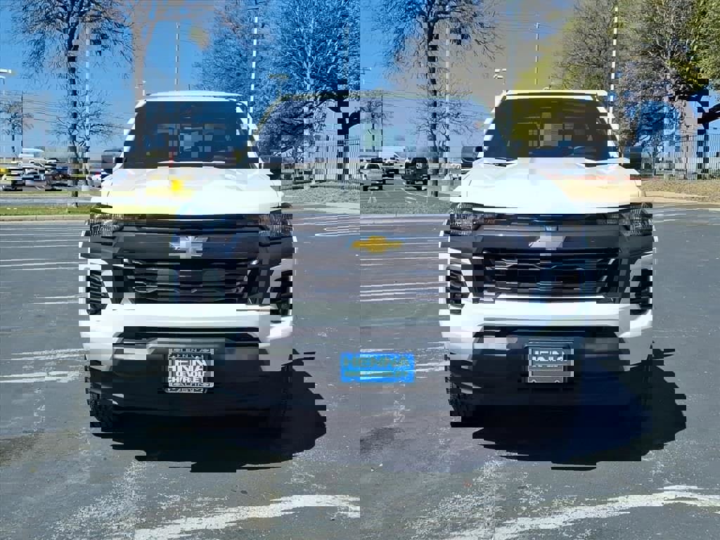 Used 2024 Chevrolet Colorado LT w/ LT Convenience Package image 2