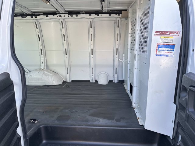 Used 2018 Chevrolet Express 2500 w/ Driver Convenience Package RWD image 14