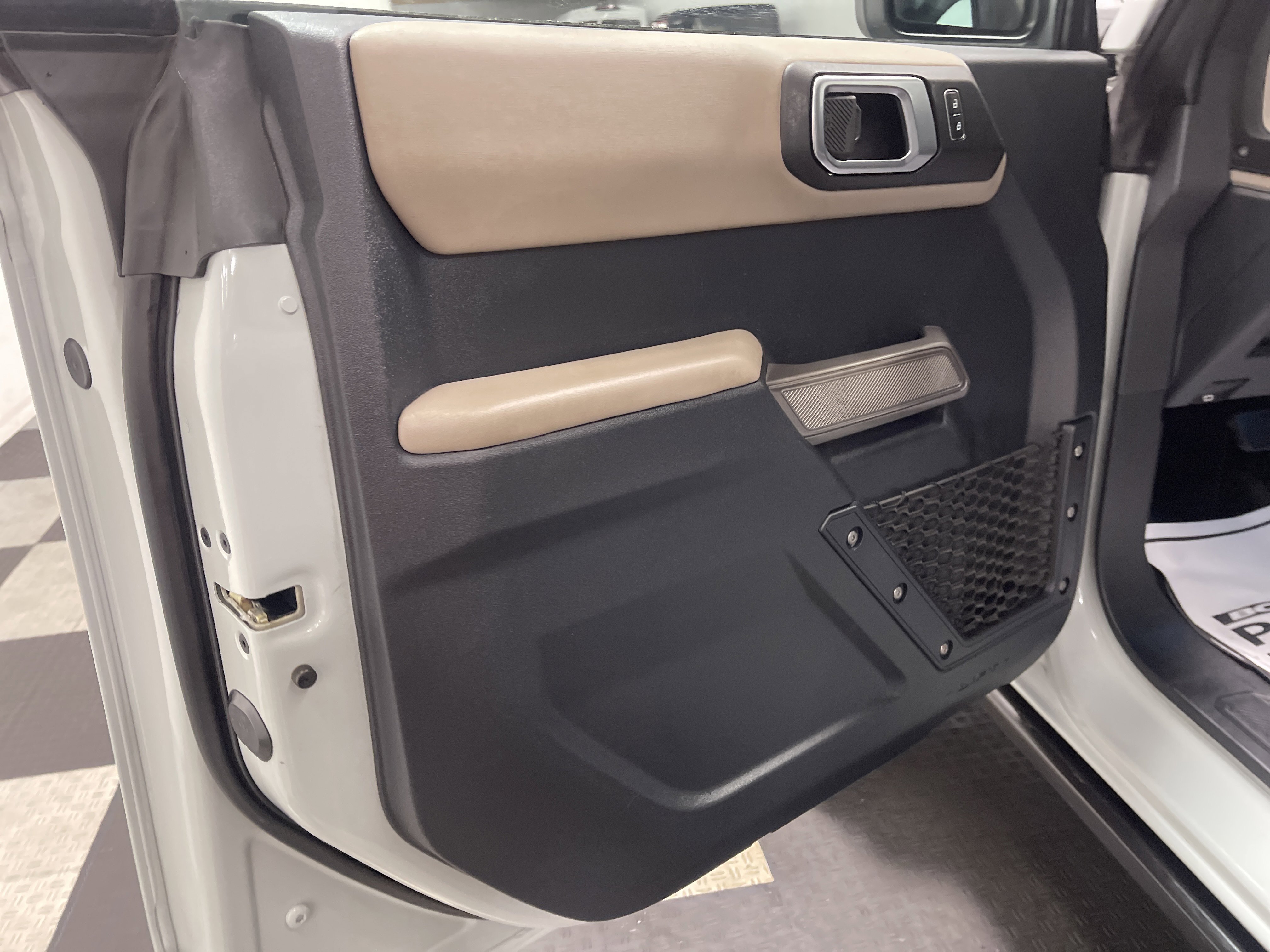 Used 2022 Ford Bronco Wildtrak image 10