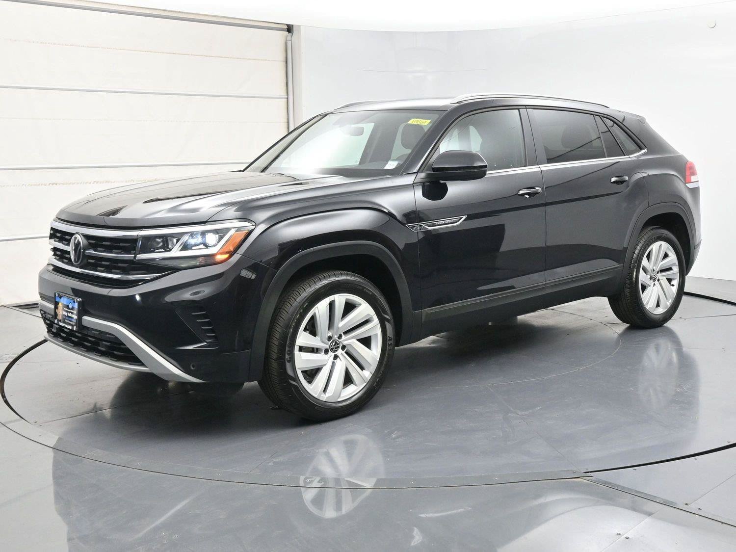 Used 2023 Volkswagen Atlas Cross Sport SE w/ Panoramic Sunroof Package AWD/4WD image 1