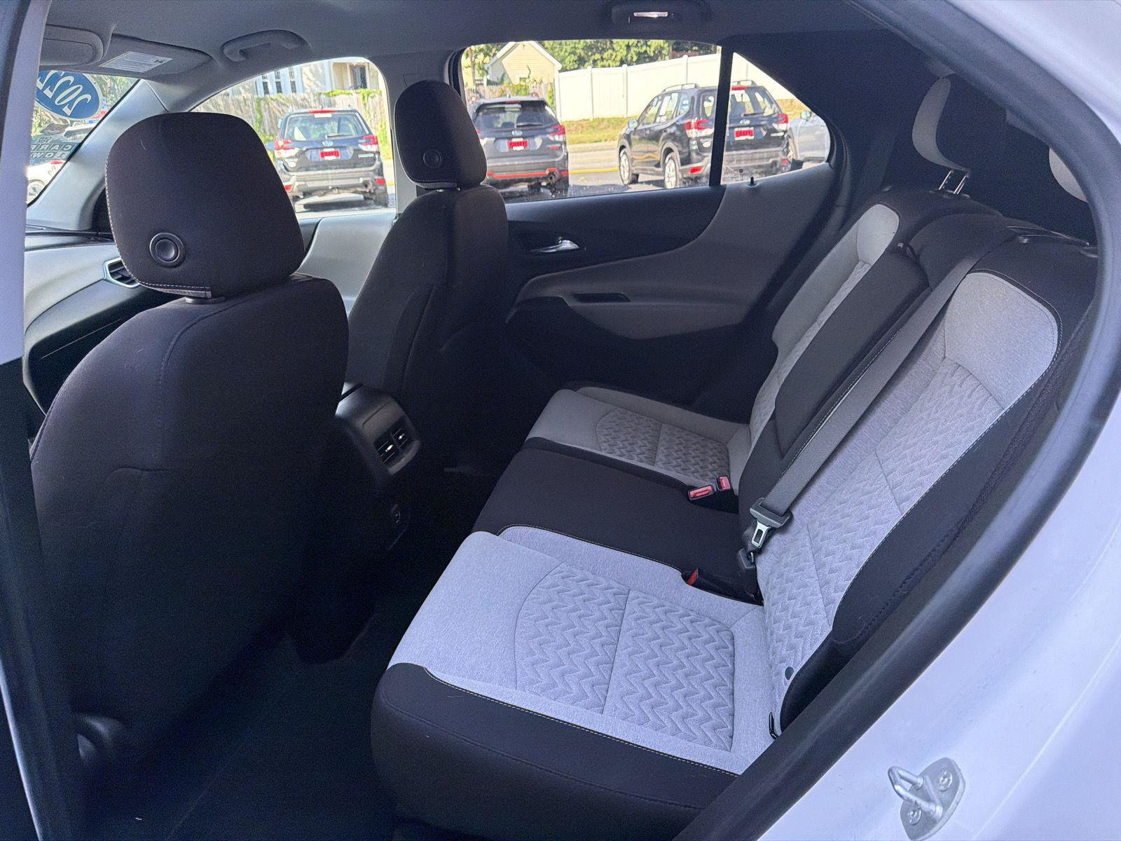 Used 2022 Chevrolet Equinox LS AWD/4WD image 10