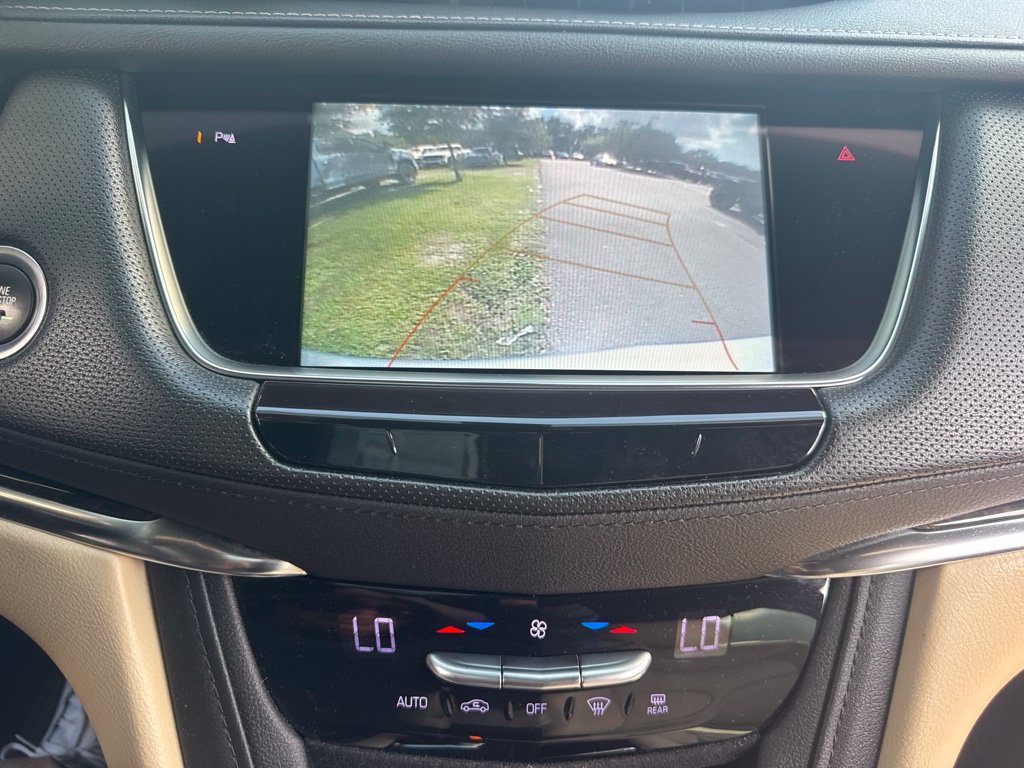 Used 2019 Cadillac XT5 FWD image 11