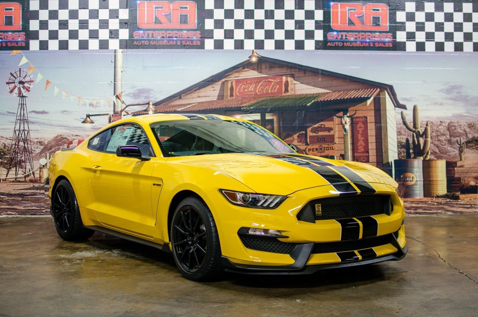 Used 2016 Ford Mustang Shelby GT350 w/ Technology Package image 1