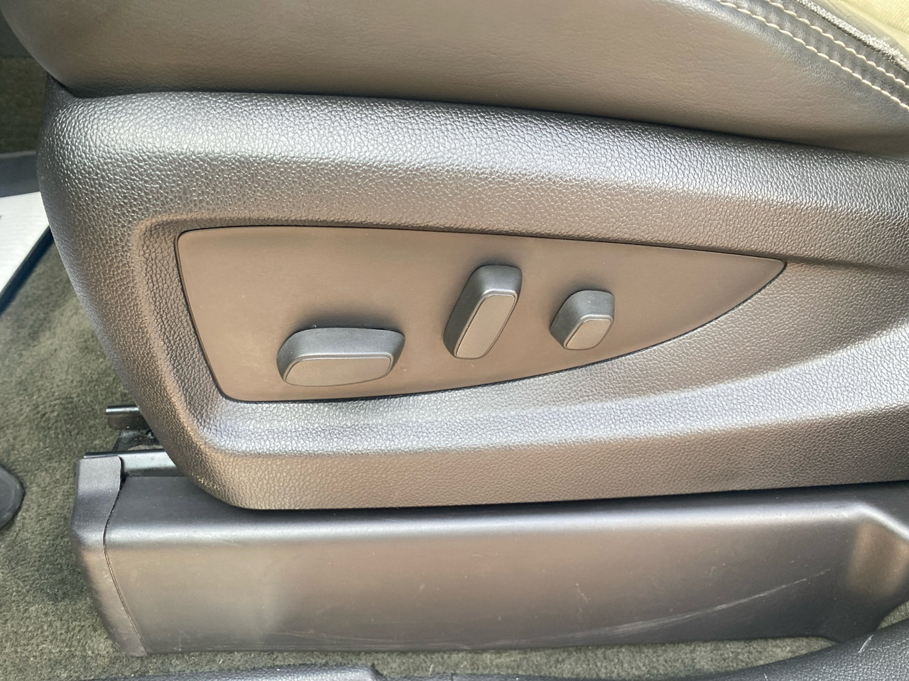 Used 2015 GMC Yukon Denali w/ Touring Package image 15