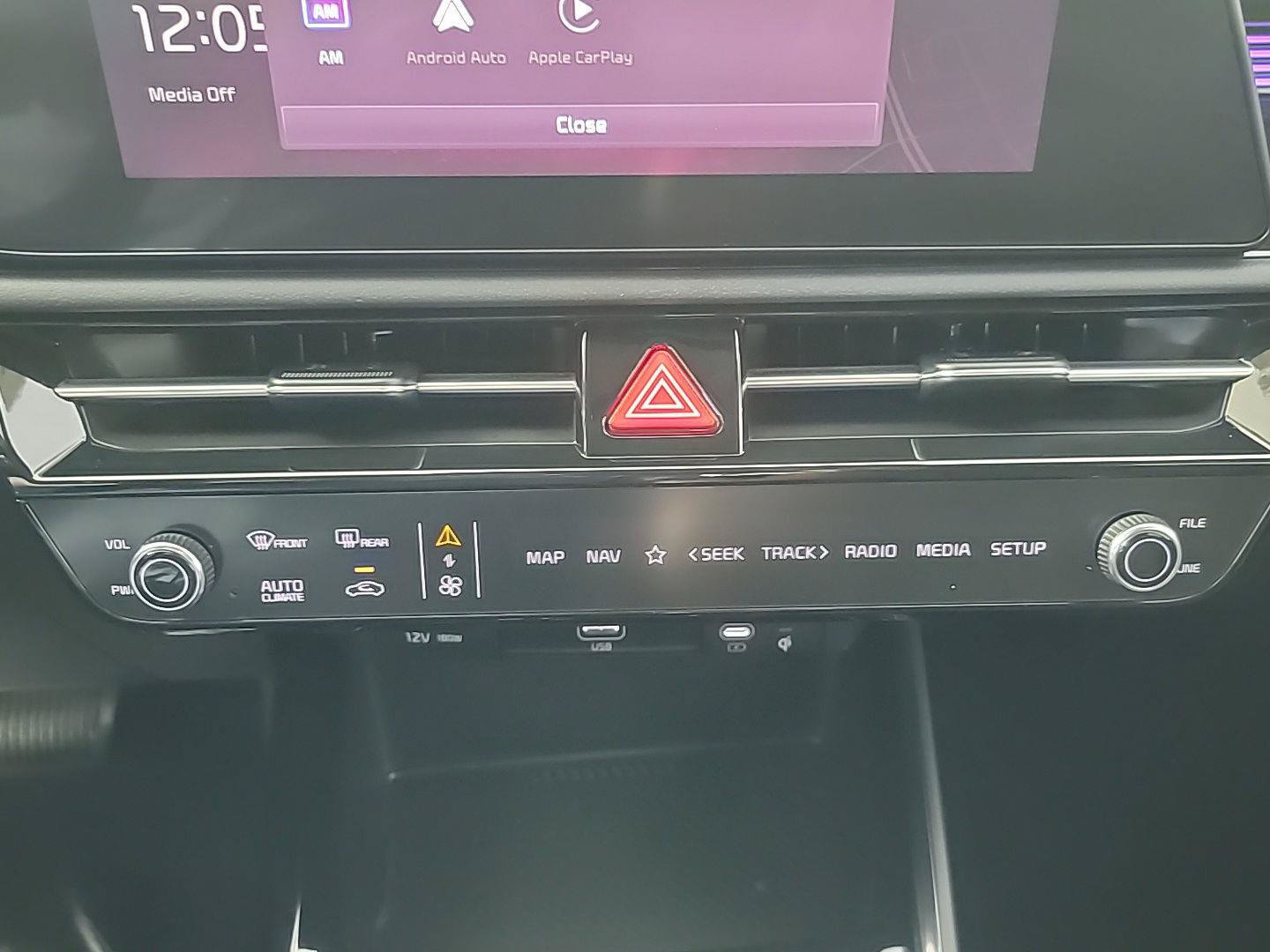 Certified 2023 Kia Niro EX FWD image 28