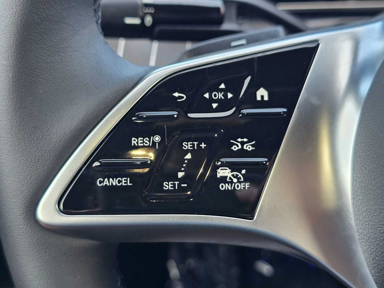 New 2027 Mercedes-Benz CLE 300 4MATIC Coupe image 28
