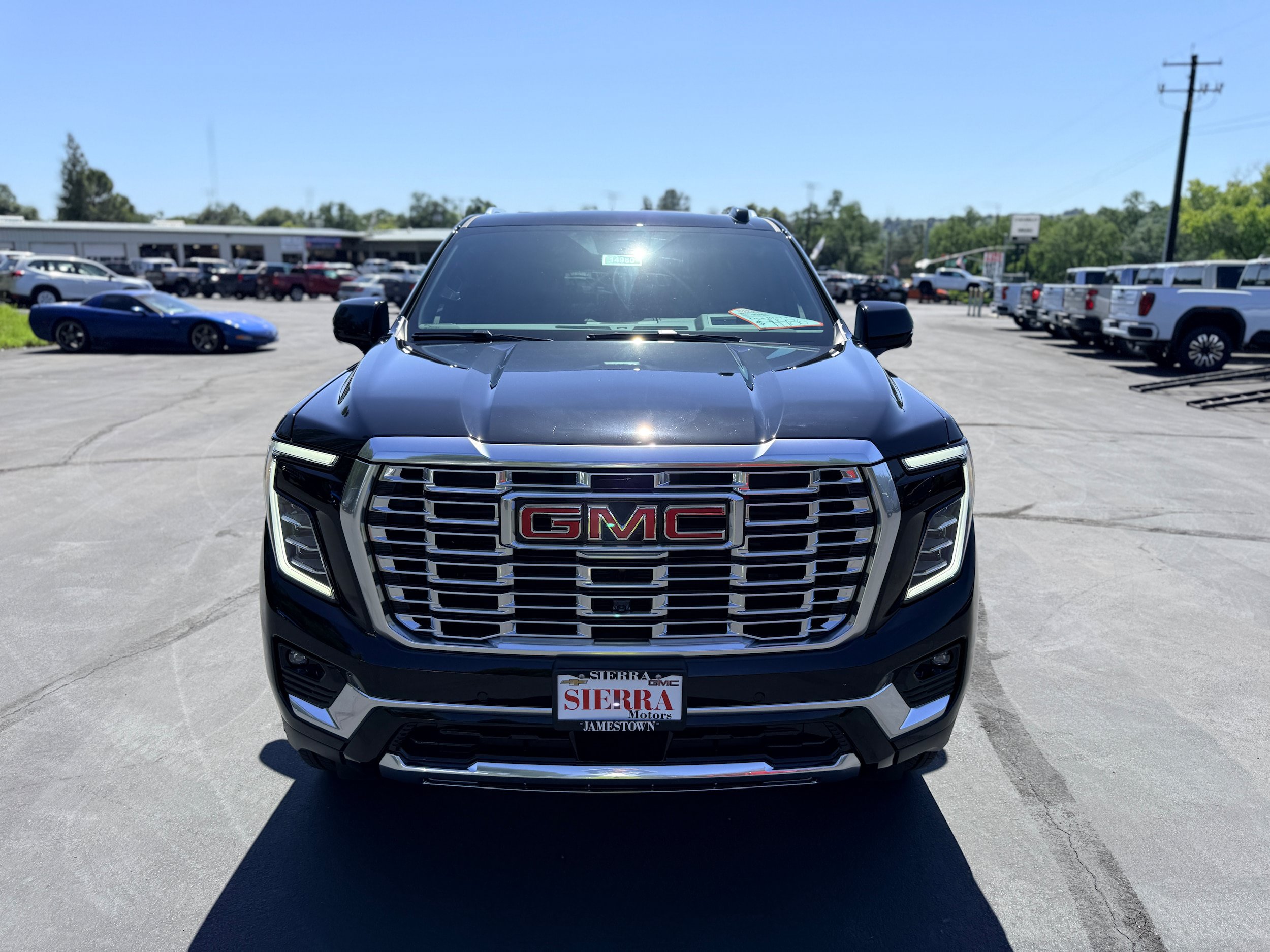 New 2026 GMC Yukon Denali w/ Denali Reserve Package AWD/4WD image 2