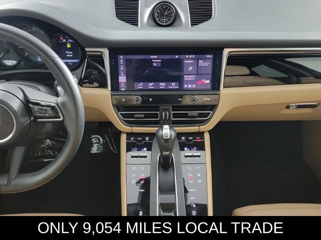 Used 2024 Porsche Macan AWD/4WD image 20