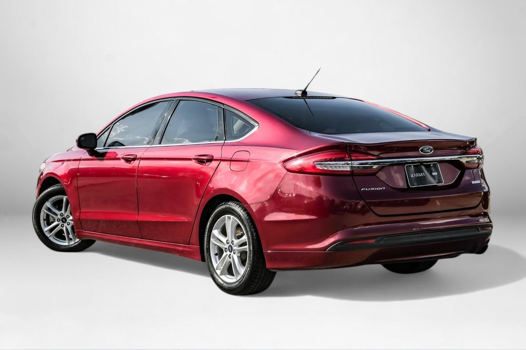 Used 2018 Ford Fusion SE w/ Fusion SE Technology Package FWD image 7