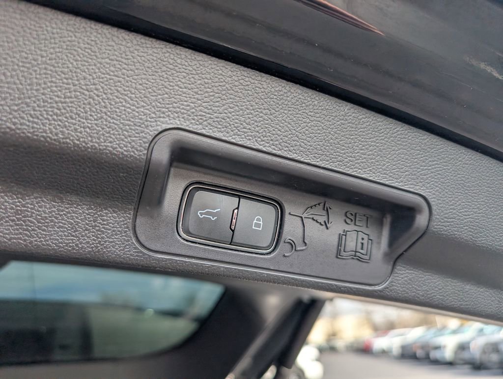 Used 2022 Ford Explorer ST w/ Equipment Group 401A image 8