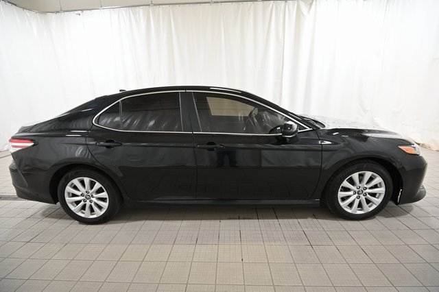 Used 2019 Toyota Camry LE image 13
