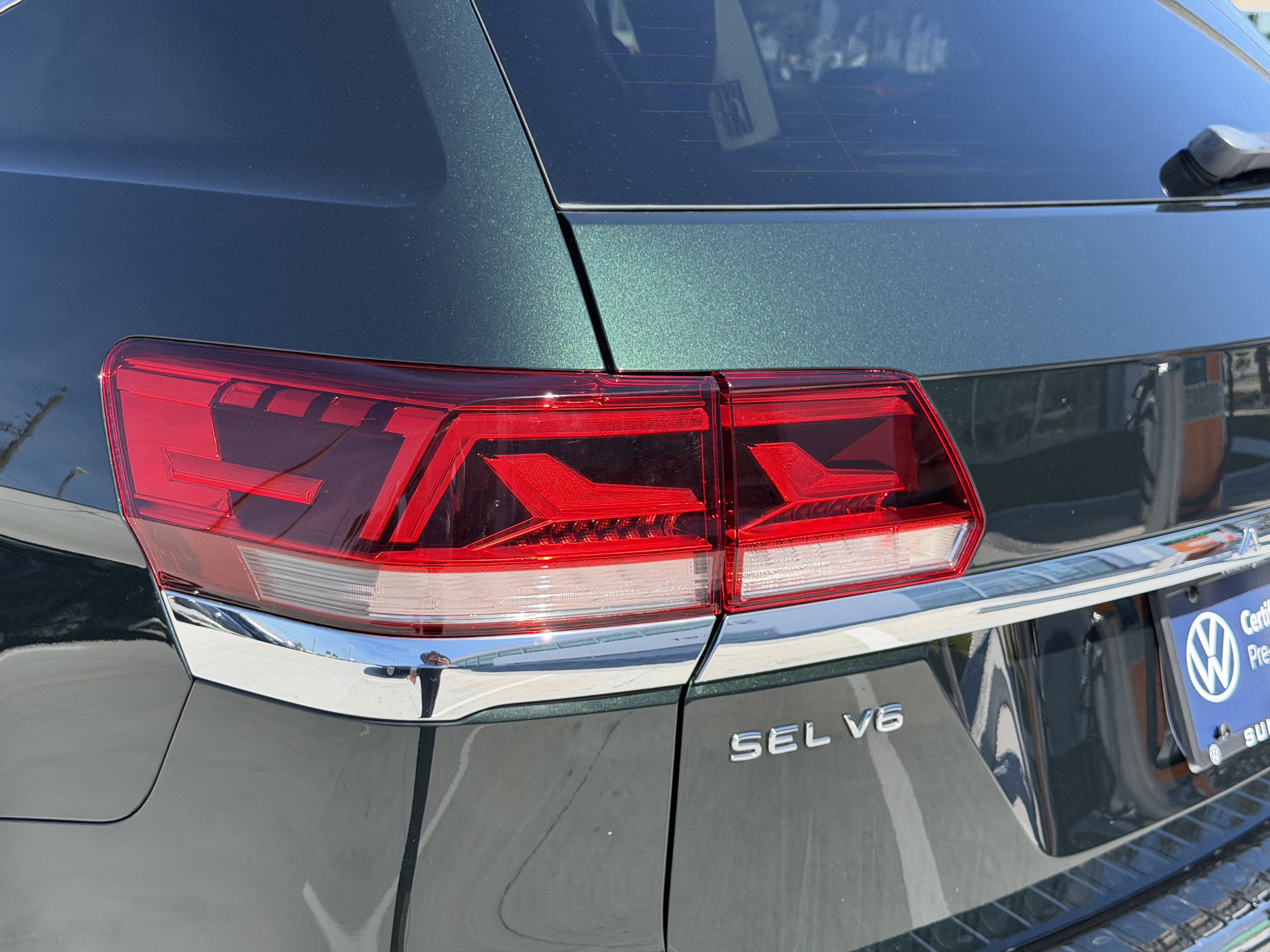 Used 2021 Volkswagen Atlas SEL Premium image 9