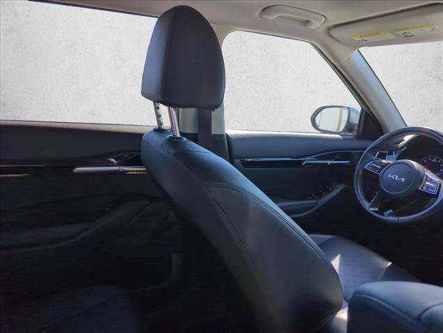 Used 2022 Kia Seltos EX image 18