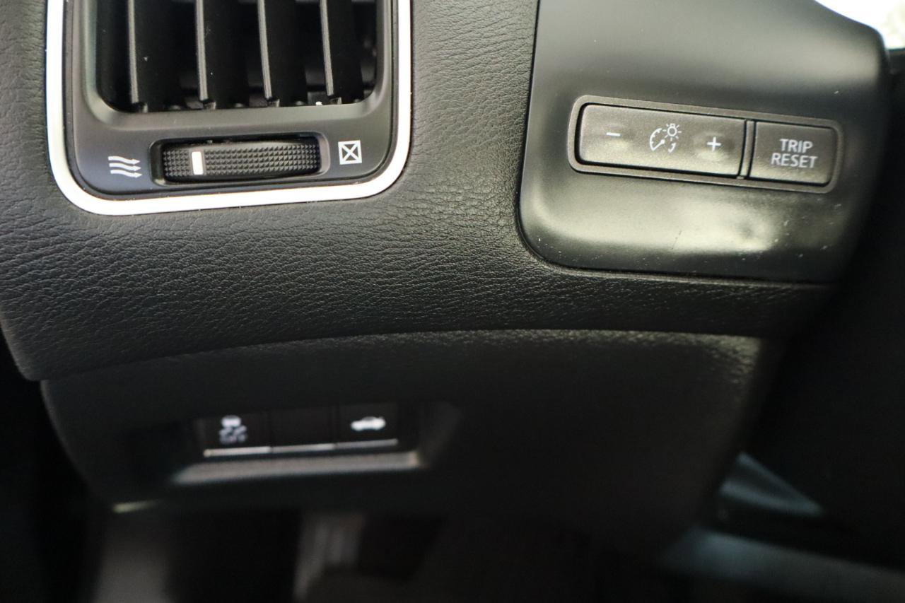 Used 2016 INFINITI Q50 3.0t Premium w/ Driver Assistance Package image 26