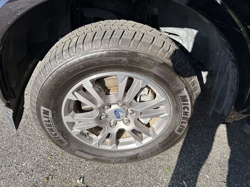 Used 2019 Ford F150 Lariat w/ Trailer Tow Package RWD image 14