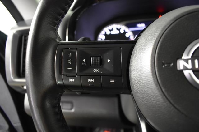 Certified 2024 Nissan Pathfinder SL w/ Black Appearance Package image 16