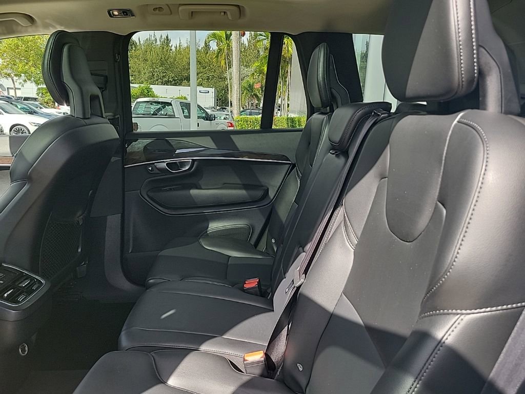 Used 2018 Volvo XC90 T5 Momentum w/ Momentum Plus Package image 8