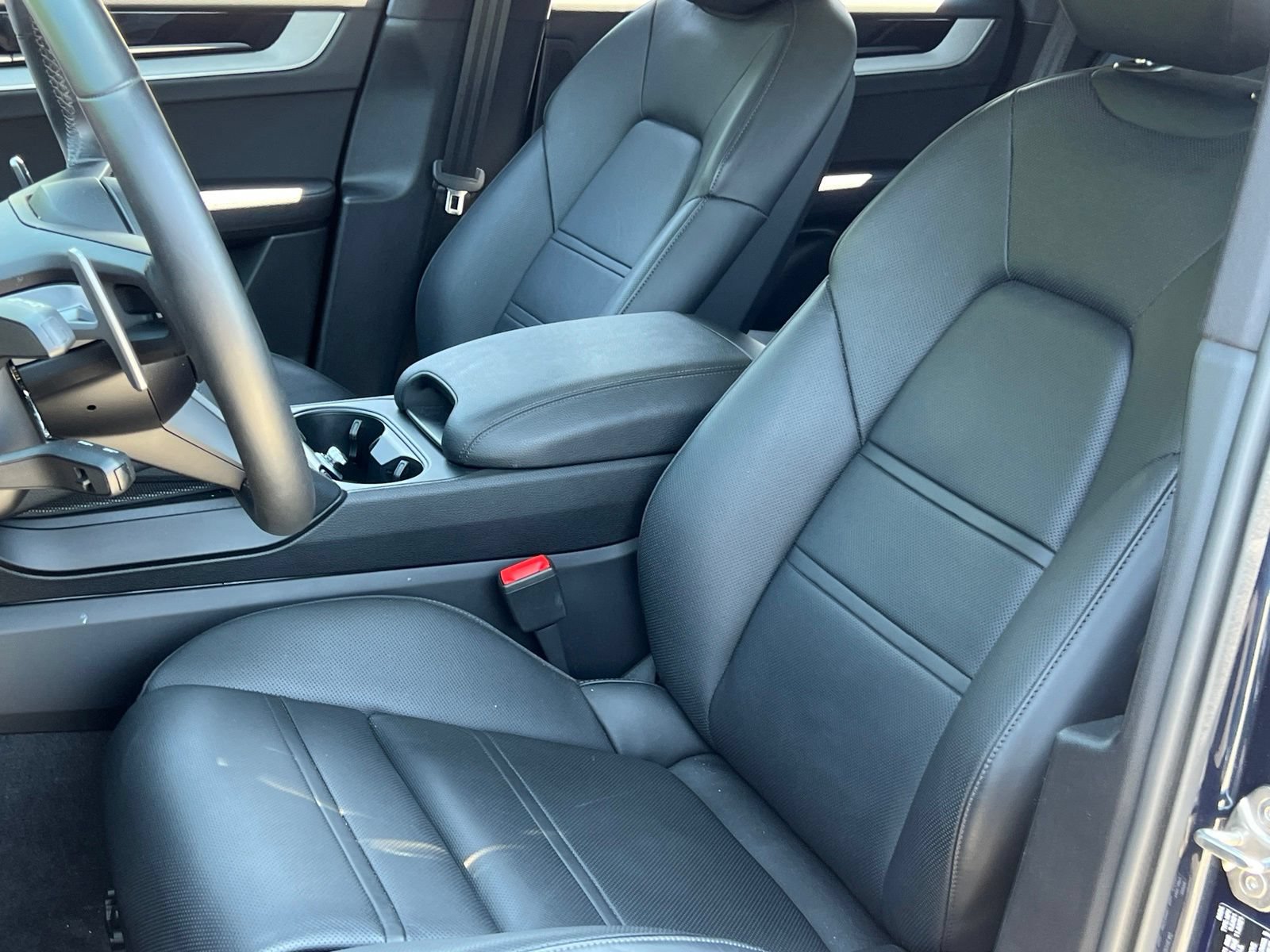 Certified 2024 Porsche Cayenne Coupe AWD/4WD image 5