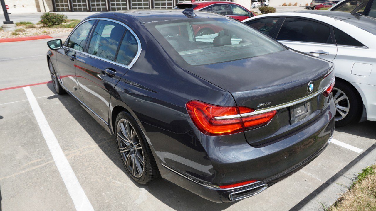 Used 2019 BMW 740i xDrive w/ Executive Package image 4