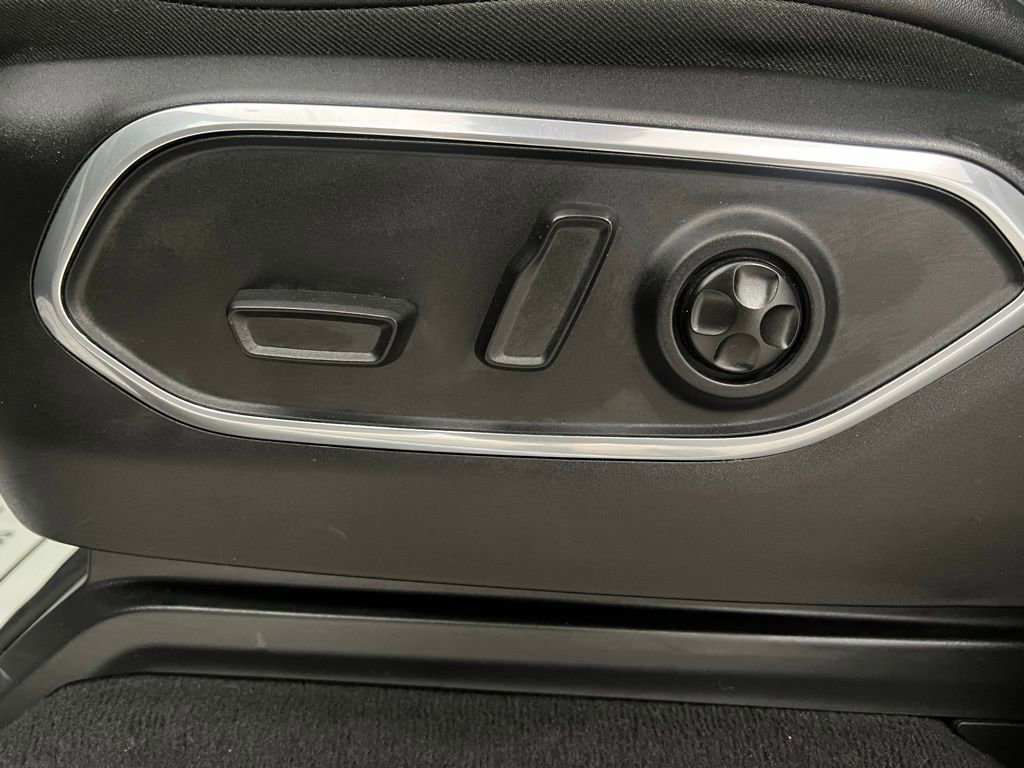 Used 2024 Jeep Wagoneer L Series II w/ Premium Group I image 26