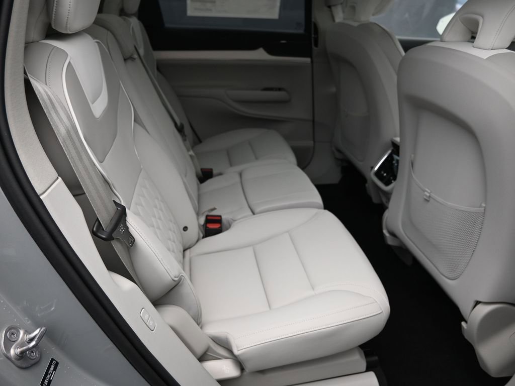 Used 2025 Volvo EX90 Ultra image 33