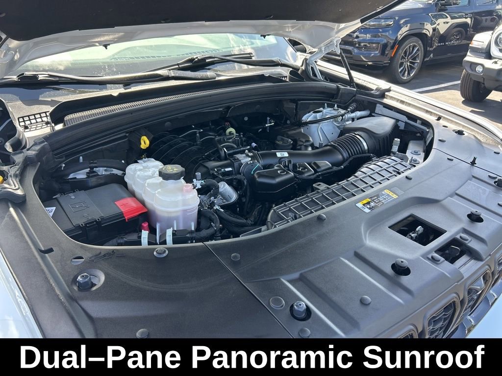 Certified 2023 Jeep Grand Cherokee Limited w/ Luxury Tech Group II image 17