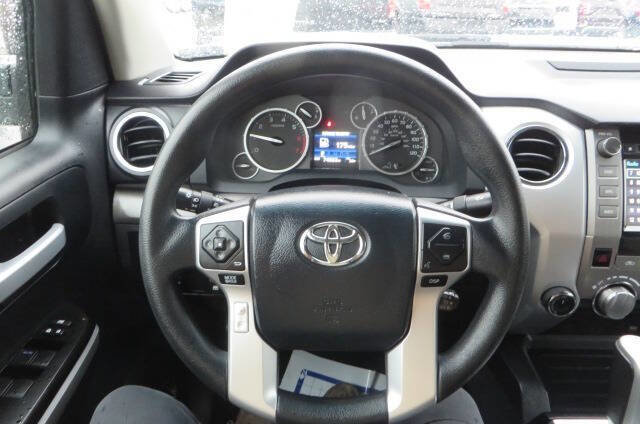 Used 2017 Toyota Tundra SR5 w/ SR5 Upgrade Package image 16