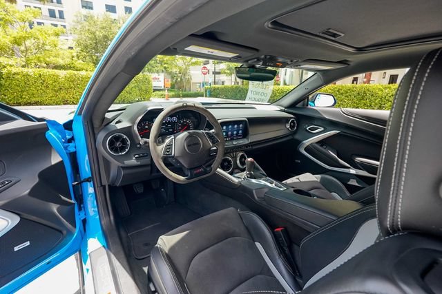 Used 2022 Chevrolet Camaro SS RWD image 3