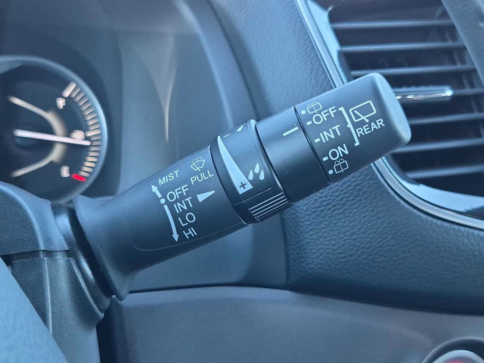 Certified 2025 Honda Passport EX-L image 26