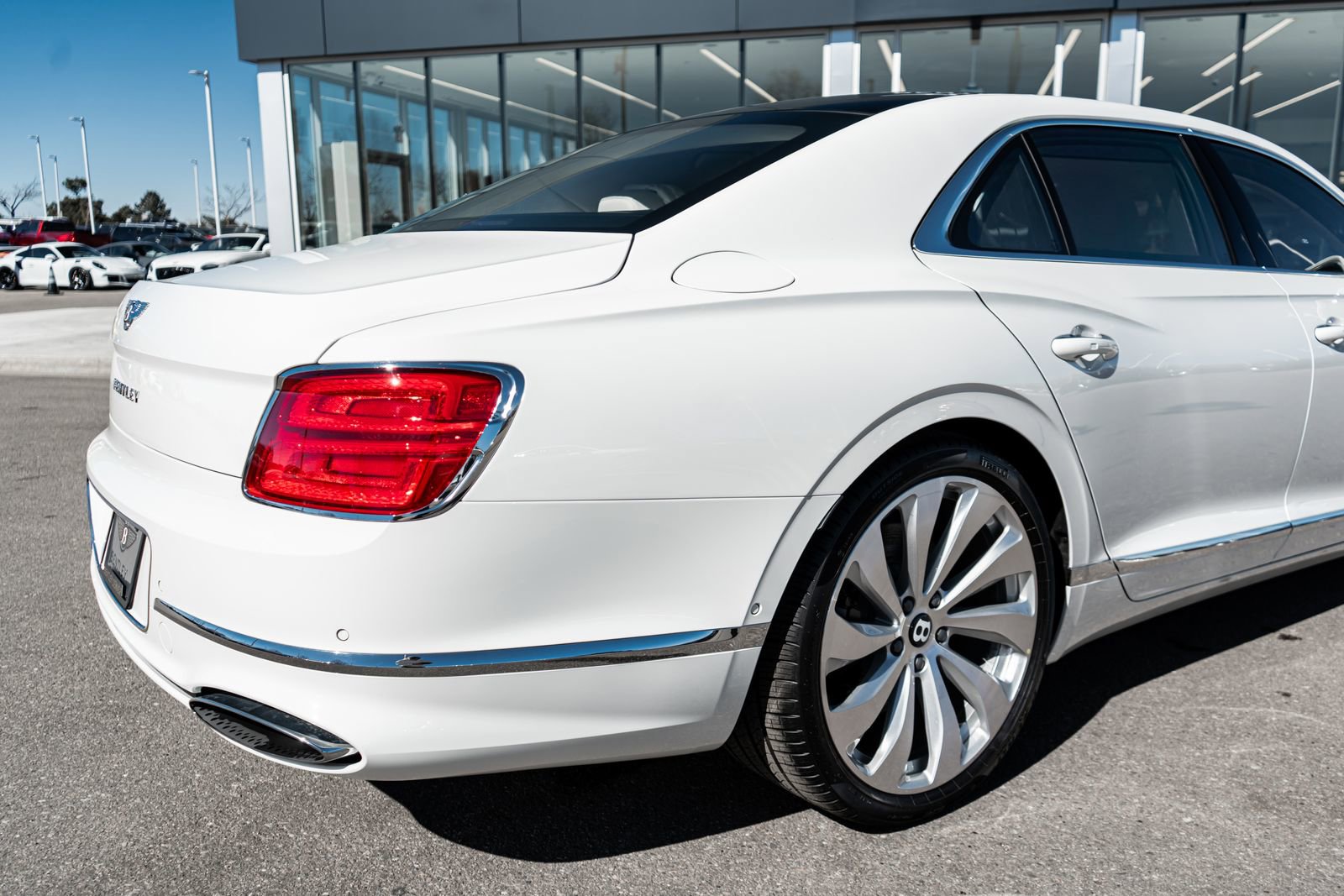 New 2026 Bentley Flying Spur Plug-In Hybrid image 14