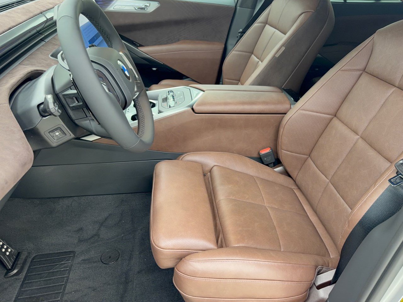 New 2027 BMW X5 xDrive40i w/ M Sport Professional Package AWD/4WD image 5